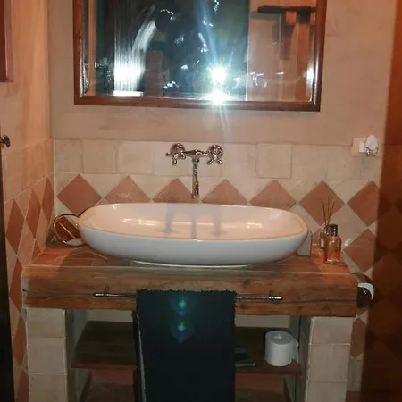 Galluzzo Ancient Country Bed & Breakfast